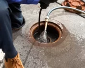 Mašinsko odgušenje ulične kanalizacije
